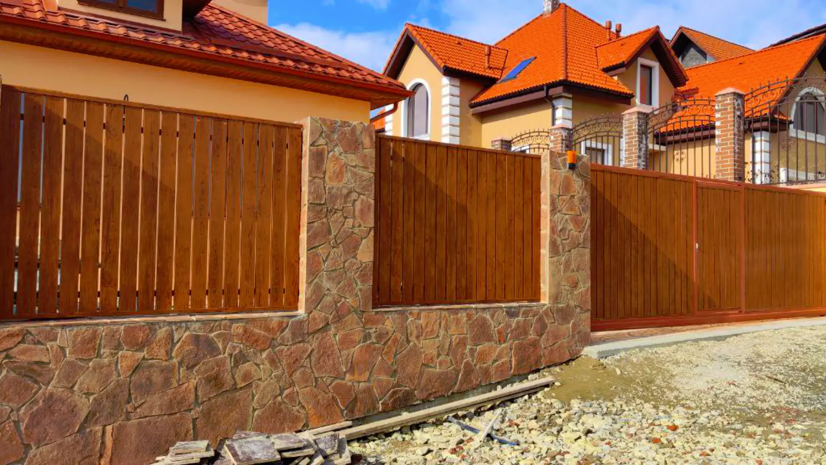 Фото 1 Металлопланкен Кедр Темный 3D SteelArt вертикальный монтаж